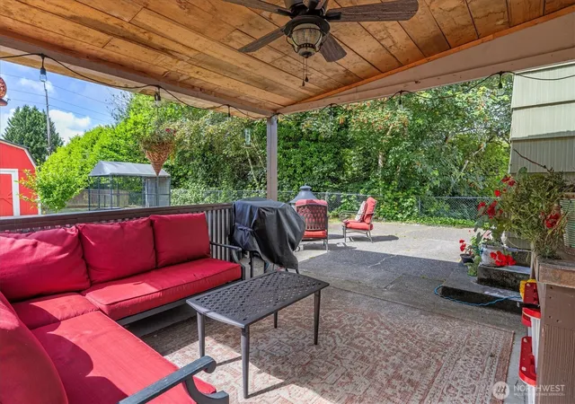 Photo 4 of Single family home for sale at 4322 S 10th Street, Tacoma, WA 98405 | MLS# NWM2538432 | Listing updated on 2026-09-22
