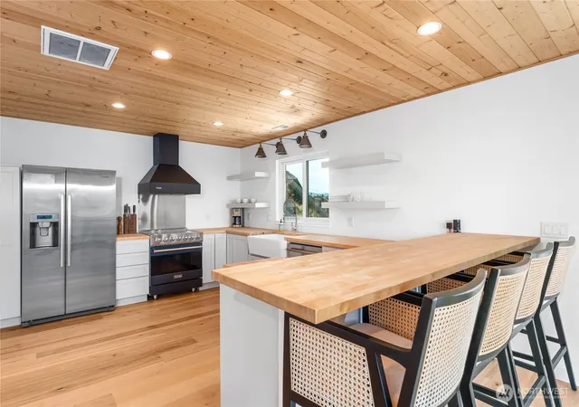 Photo 3 of Single family home for sale at 152 Waterfront Ter Ln, Manson, WA 98831 | MLS# NWM2538446 | Listing updated on 2026-09-22