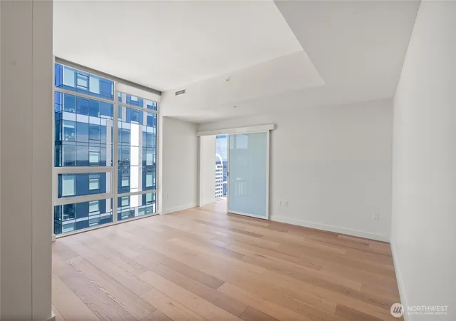 Photo 3 of Condo for sale at 121 Stewart St #3302, Seattle, WA 98101 | MLS# NWM2538493 | Listing updated on 2026-09-22