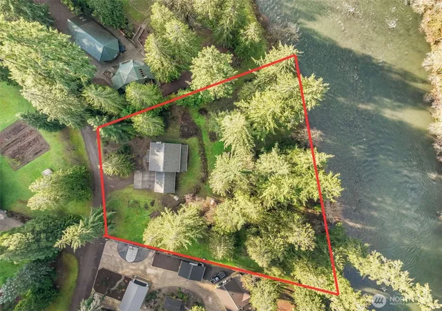 Photo 3 of Contingent at 125 River Glen Ter, Kalama, WA 98625 | MLS# NWM2538688 | Listing updated on 2026-09-23