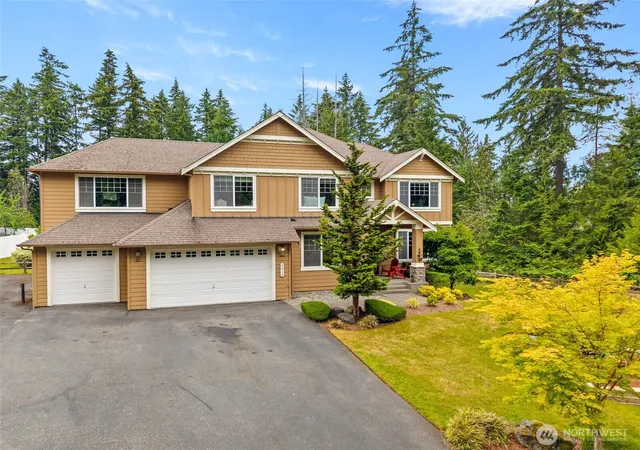 Photo 3 of Single family home for sale at 8010 Wenatchee Pl Nw, Silverdale, WA 98383 | MLS# NWM2538724 | Listing updated on 2026-09-30