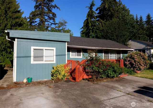 Photo 2 of Single family home for sale at 20411 56th Avenue W, Lynnwood, WA 98036 | MLS# NWM2538726 | Listing updated on 2026-09-22