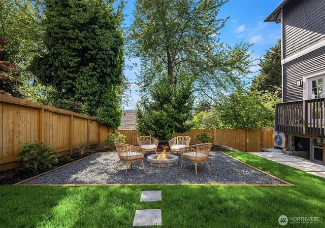 Photo 2 of Single family home for sale at 1307 W Boston St, Seattle, WA 98119 | MLS# NWM2538757 | Listing updated on 2026-09-28