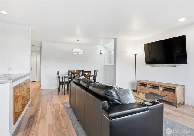 Photo 4 of Condo for sale at 57 Etruria St #1, Seattle, WA 98109 | MLS# NWM2538841 | Listing updated on 2026-09-23