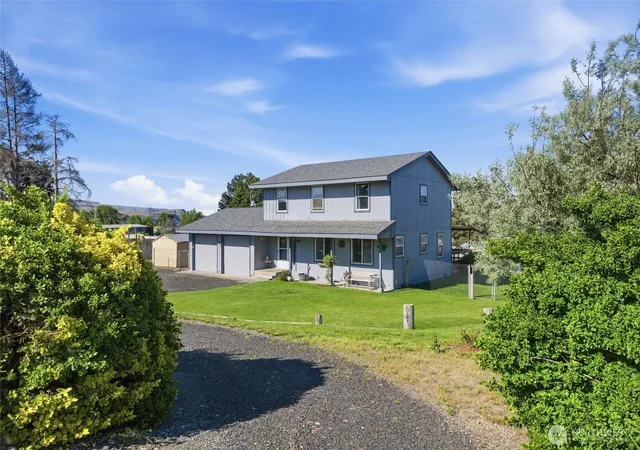 Photo 3 of Single family home for sale at 335 Ross Way, Wallula, WA 99363 | MLS# NWM2538931 | Listing updated on 2026-09-22