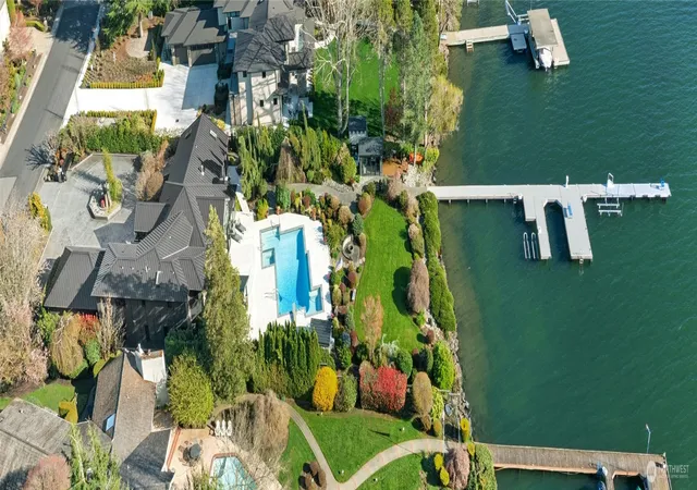 Photo 3 of Mansion for sale at 70 Cascade Ky, Bellevue, WA 98006 | MLS# NWM2538974 | Listing updated on 2026-09-22