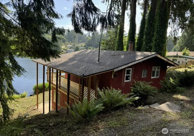 Photo 1 of Sale Pending at 6901 Olive Ave, Stanwood, WA 98292 | MLS# NWM2539000 | Listing updated on 2026-09-25