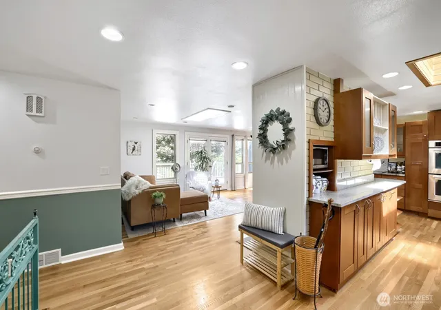 Photo 4 of Single family home for sale at 6332 NE 196th Street, Kenmore, WA 98028 | MLS# NWM2539052 | Listing updated on 2026-10-01