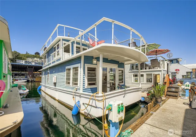 Photo 1 of Single family home for sale at 1900 Westlake Ave N #B20, Seattle, WA 98109 | MLS# NWM2539054 | Listing updated on 2026-09-22