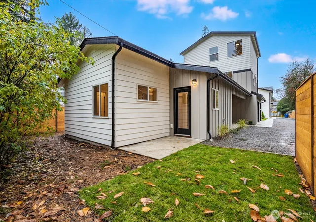 Photo 3 of Contingent at 12531 25th Avenue Ne #A, Seattle, WA 98125 | MLS# NWM2539061 | Listing updated on 2026-09-22