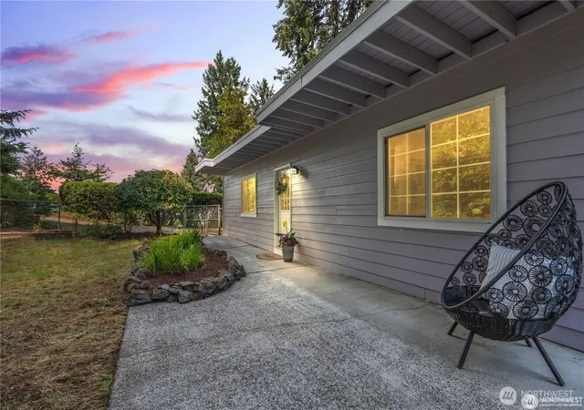 Photo 1 of Sale Pending at 2749 Parkway Dr W, University Place, WA 98466 | MLS# NWM2539122 | Listing updated on 2026-09-30