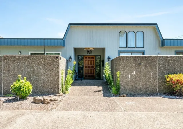 Photo 1 of Condo for sale at 745 Marine View Dr, Longview, WA 98632 | MLS# NWM2539141 | Listing updated on 2026-09-22