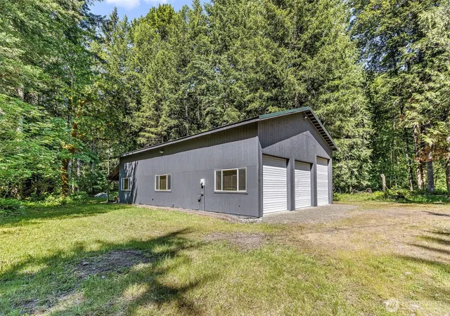 Photo 3 of Single family home for sale at 133 A Hinkle Tinkle Ln, Packwood, WA 98361 | MLS# NWM2539156 | Listing updated on 2026-08-07