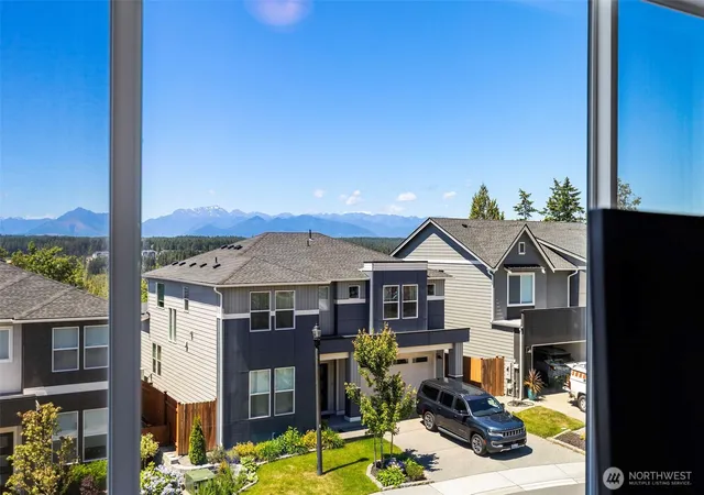Photo 2 of Sale Pending at 11010 Deer Trl Ln Nw, Silverdale, WA 98383 | MLS# NWM2539194 | Listing updated on 2026-09-25