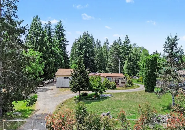 Photo 4 of Single family home for sale at 12909 158th Avenue SE, Renton, WA 98059 | MLS# NWM2539233 | Listing updated on 2026-09-22