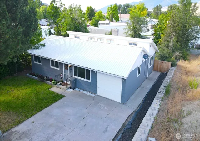 Photo 1 of Contingent at 915 19th Avenue, Oroville, WA 98844 | MLS# NWM2539238 | Listing updated on 2026-09-28
