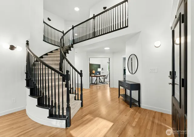 Photo 4 of Single family home for sale at 2921 128th Street SE, Everett, WA 98208 | MLS# NWM2539261 | Listing updated on 2026-09-18