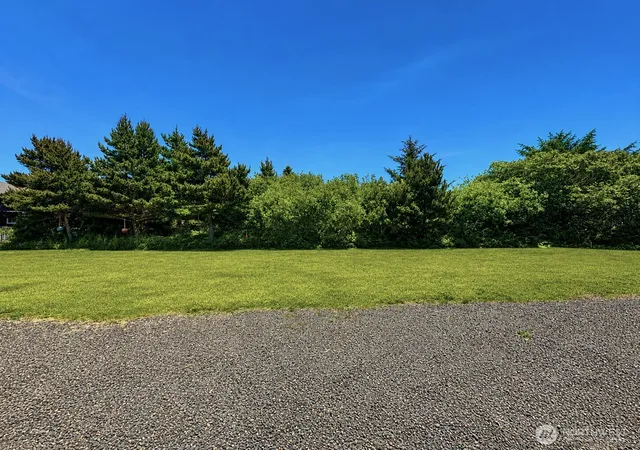 Photo 2 of Land for sale at 365 N Wynoochee Dr Sw, Ocean Shores, WA 98569 | MLS# NWM2539264 | Listing updated on 2026-09-22