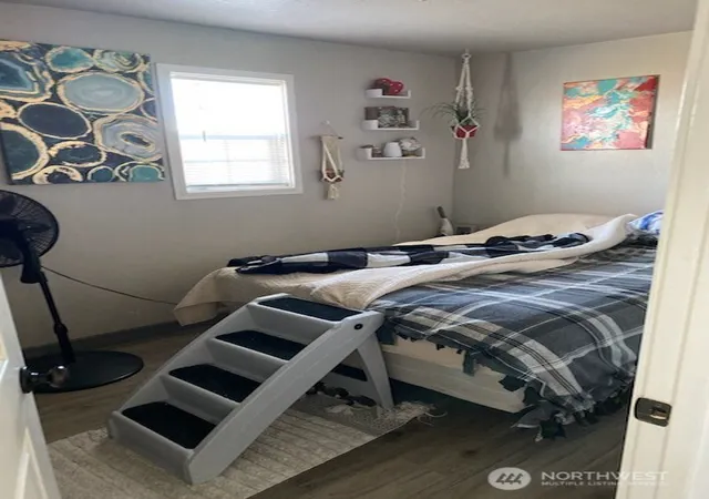 Photo 3 of Single family home for sale at 4016 Sandy St NE, Moses Lake, WA 98837 | MLS# NWM2539289 | Listing updated on 2026-09-22