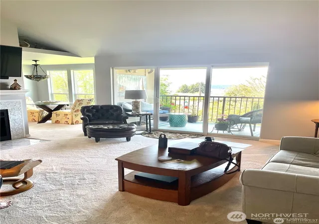 Photo 4 of Sale Pending at 625 N Jackson Ave #B36, Tacoma, WA 98406 | MLS# NWM2539309 | Listing updated on 2026-09-25