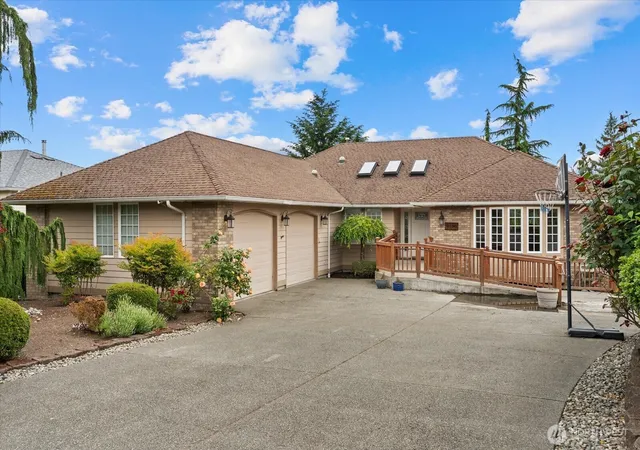 Single family home for sale at 9100 189 Avenue Ct E, Bonney Lake, WA 98381 | MLS# NWM2539328