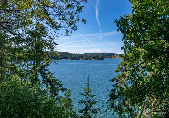 Photo 4 of Sale Pending at 1863 Madrona Way, Coupeville, WA 98239 | MLS# NWM2539330 | Listing updated on 2026-10-03