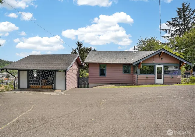 Photo 1 of Single family home for sale at 540 View Ct, Hoquiam, WA 98550 | MLS# NWM2539338 | Listing updated on 2026-10-01