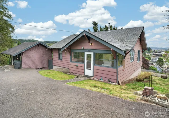 Photo 2 of Single family home for sale at 540 View Ct, Hoquiam, WA 98550 | MLS# NWM2539338 | Listing updated on 2026-10-01