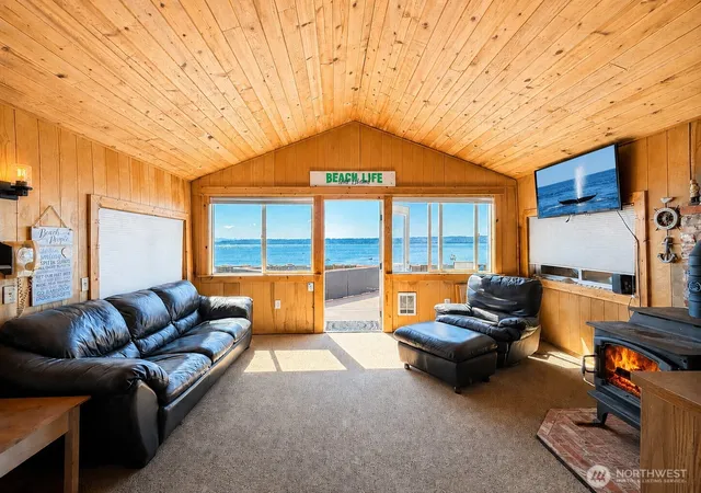 Photo 3 of Single family home for sale at 2 S Pilchuck Ave, Hat Island, WA 98206 | MLS# NWM2539342 | Listing updated on 2026-09-22