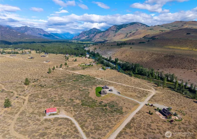 Photo 3 of Single family home for sale at 7 Arrowhead Rd, Winthrop, WA 98862 | MLS# NWM2539357 | Listing updated on 2026-09-22