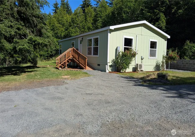 Photo 2 of Sale Pending at 104 Sun Valley Dr, Chehalis, WA 98532 | MLS# NWM2539362 | Listing updated on 2026-09-25