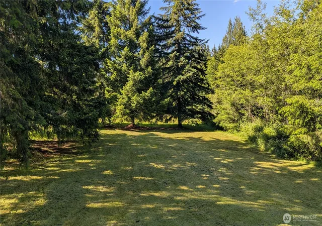 Photo 3 of Sale Pending at 104 Sun Valley Dr, Chehalis, WA 98532 | MLS# NWM2539362 | Listing updated on 2026-09-25