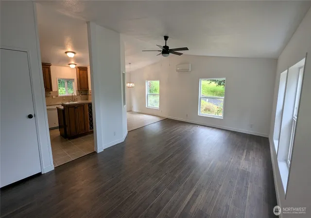 Photo 4 of Sale Pending at 104 Sun Valley Dr, Chehalis, WA 98532 | MLS# NWM2539362 | Listing updated on 2026-09-25