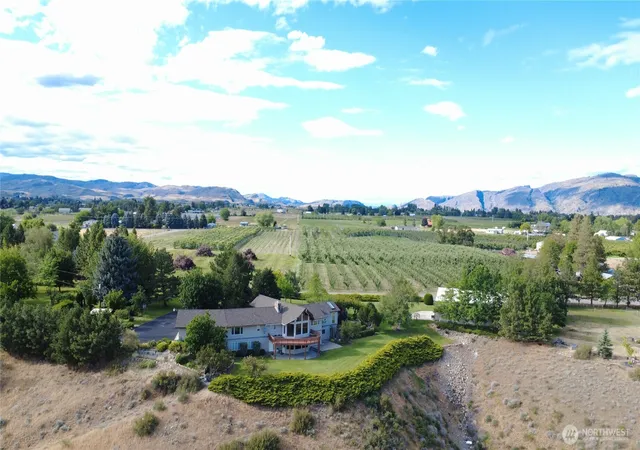 Photo 3 of Single family home for sale at 24 Valley View Dr, Omak, WA 98841 | MLS# NWM2539391 | Listing updated on 2026-09-30