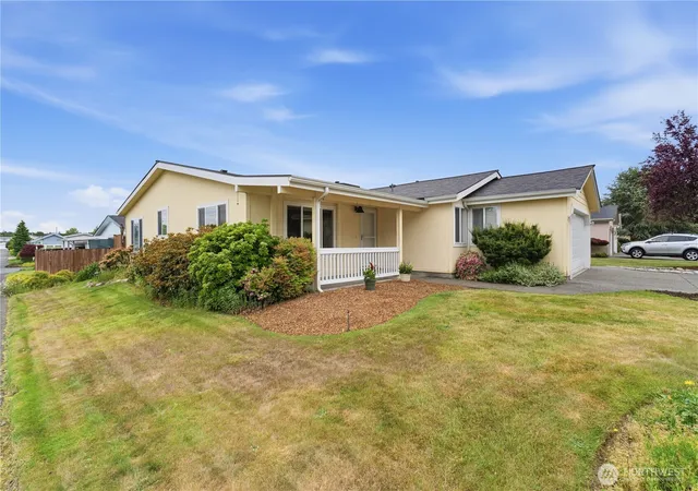 Photo 3 of Manufactured home for sale at 17613 18th Avenue Ct E #94, Spanaway, WA 98387 | MLS# NWM2539393 | Listing updated on 2026-09-18