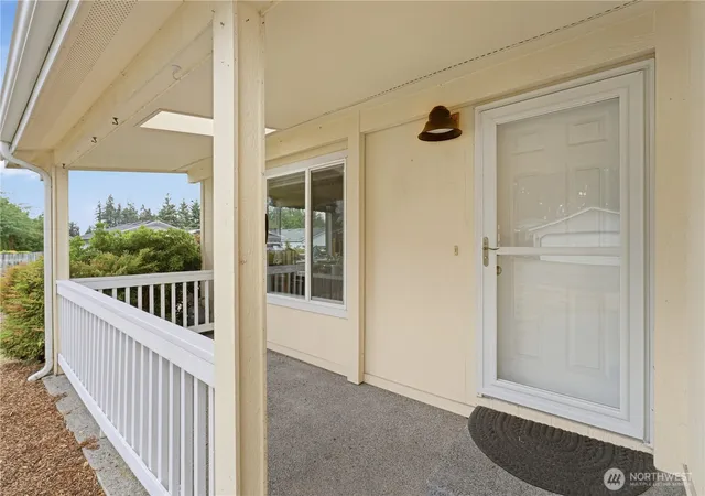 Photo 4 of Manufactured home for sale at 17613 18th Avenue Ct E #94, Spanaway, WA 98387 | MLS# NWM2539393 | Listing updated on 2026-09-18