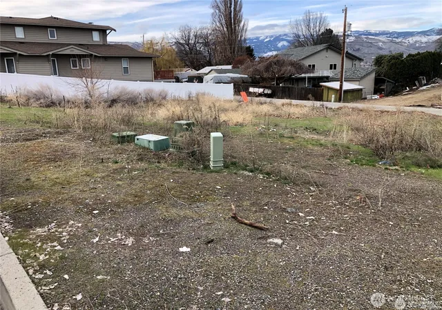 Photo 2 of Land for sale at 1076 Corum Cir, East Wenatchee, WA 98802 | MLS# NWM2539417 | Listing updated on 2026-09-22