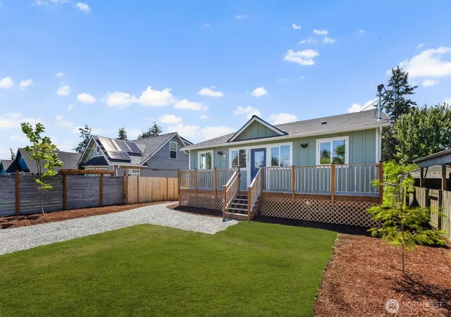 Photo 3 of Single family home for sale at 1249 Sw 151st Street, Burien, WA 98166 | MLS# NWM2539428 | Listing updated on 2026-09-22