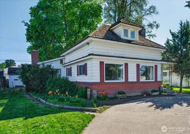 Photo 2 of Sale Pending at 709 Marshall St, Davenport, WA 99122 | MLS# NWM2539453 | Listing updated on 2026-09-25