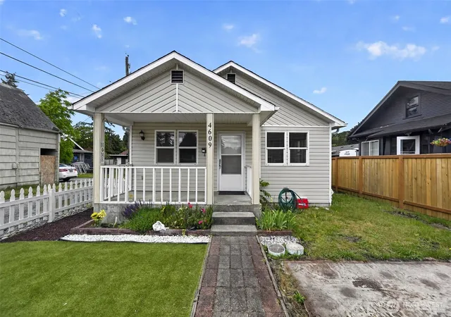 Photo 1 of Single family home for sale at 4609 S 66th Street, Tacoma, WA 98409 | MLS# NWM2539460 | Listing updated on 2026-09-29