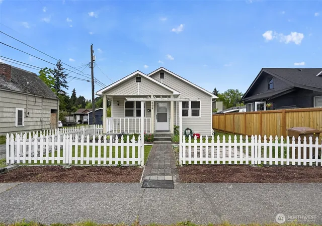 Photo 2 of Single family home for sale at 4609 S 66th Street, Tacoma, WA 98409 | MLS# NWM2539460 | Listing updated on 2026-09-29