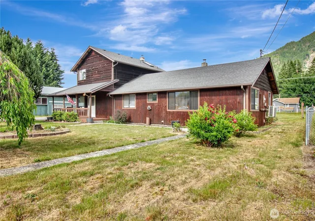 Single family home for sale at 930 Commercial Ave, Darrington, WA 98241 | MLS# NWM2539474
