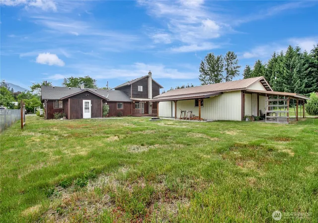 Photo 3 of Single family home for sale at 930 Commercial Ave, Darrington, WA 98241 | MLS# NWM2539474 | Listing updated on 2026-09-23