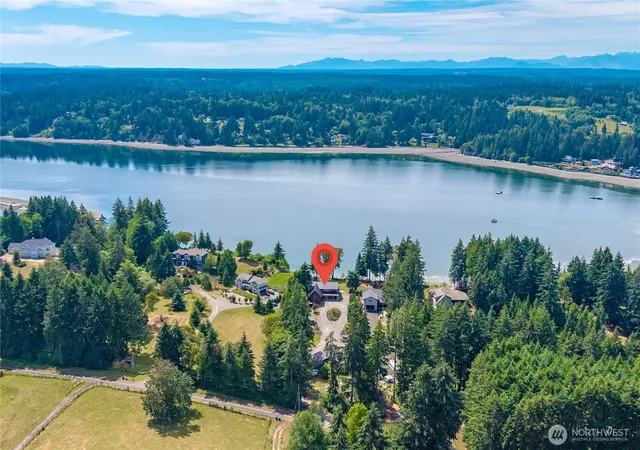 Photo 4 of Single family home for sale at 458 E Stretch Is Rd S, Grapeview, WA 98546 | MLS# NWM2539523 | Listing updated on 2026-09-22