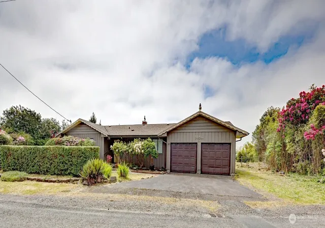 Photo 2 of Single family home for sale at 30011 J Pl, Ocean Park, WA 98640 | MLS# NWM2539601 | Listing updated on 2026-09-22