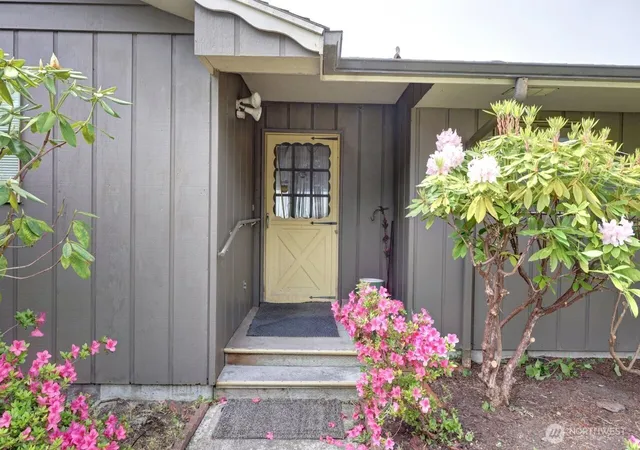 Photo 3 of Single family home for sale at 30011 J Pl, Ocean Park, WA 98640 | MLS# NWM2539601 | Listing updated on 2026-09-22