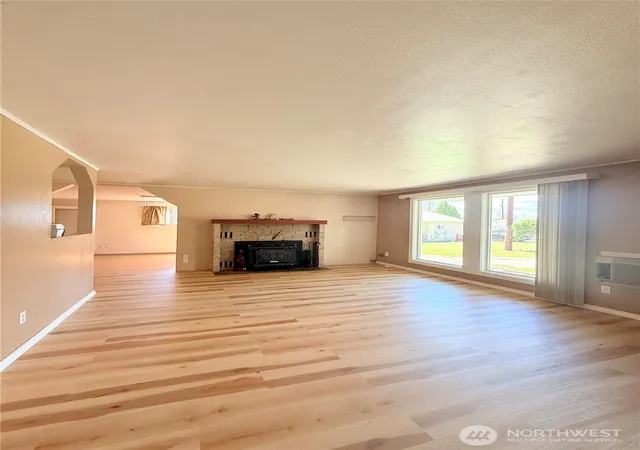 Photo 3 of Single family home for sale at 620 Skyview Dr, Omak, WA 98841 | MLS# NWM2539613 | Listing updated on 2026-09-22