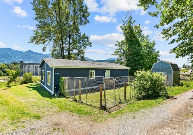 Photo 3 of Manufactured home for sale at 45356 Nellie Ln, Concrete, WA 98237 | MLS# NWM2539617 | Listing updated on 2026-09-22