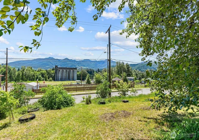 Photo 3 of Manufactured home for sale at 45356 Nellie Ln, Concrete, WA 98237 | MLS# NWM2539617 | Listing updated on 2026-09-22