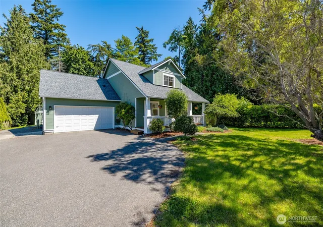 Photo 1 of Single family home for sale at 2609 C Ave, Anacortes, WA 98221 | MLS# NWM2539638 | Listing updated on 2026-09-22